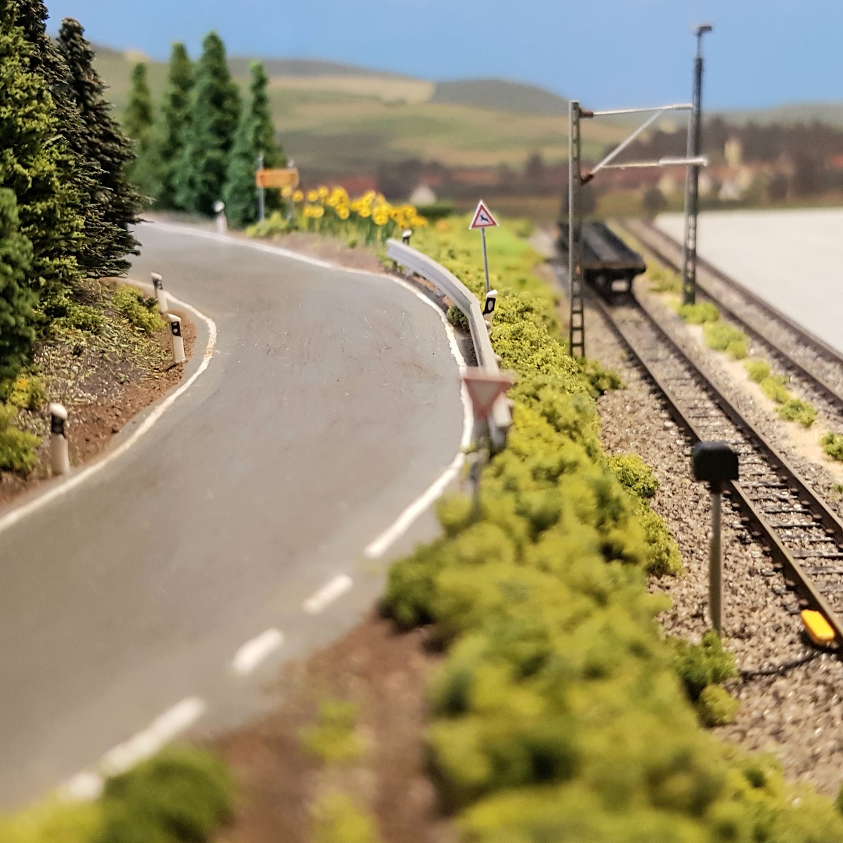Model train layout, Small Layout for Taking Photos